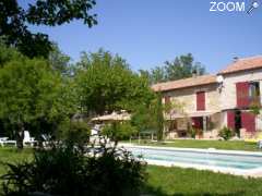 photo de Gites MAS FONTVERT en Provence avec piscine