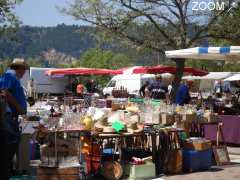 picture of brocante collections vide greniers